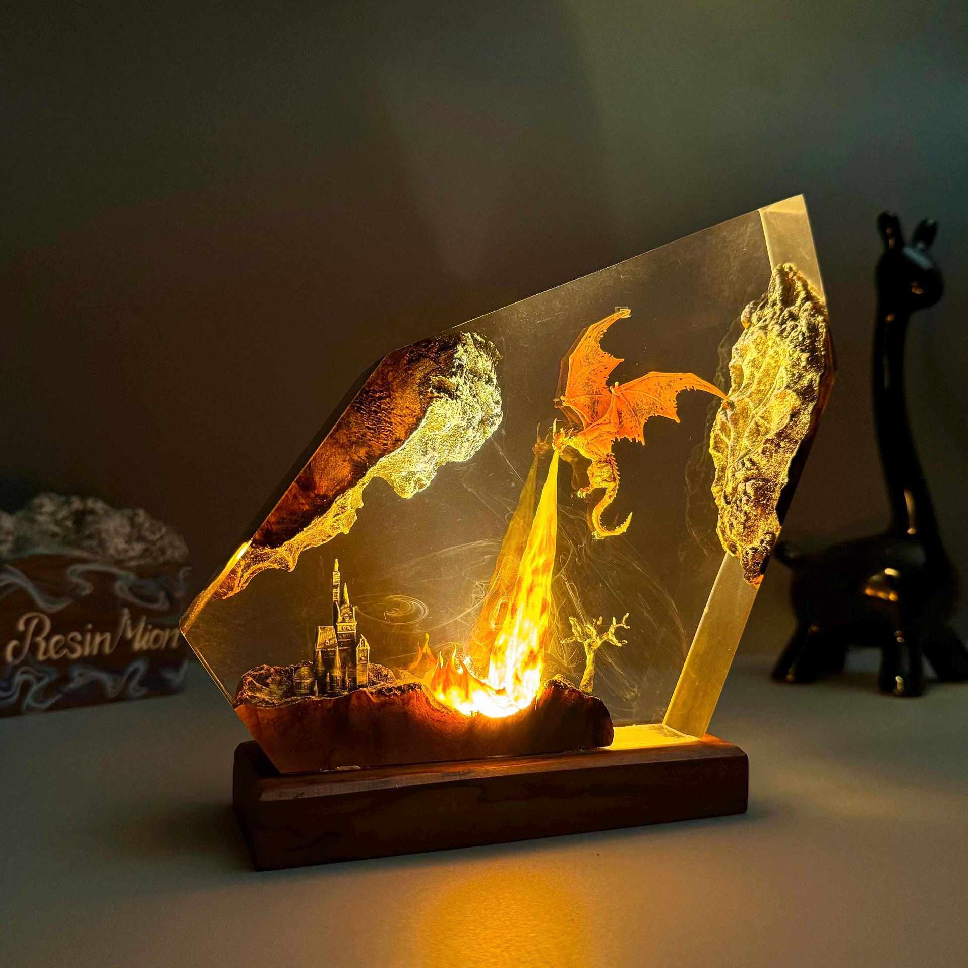 Handmade Dragon Resin Lamp - Zaloora