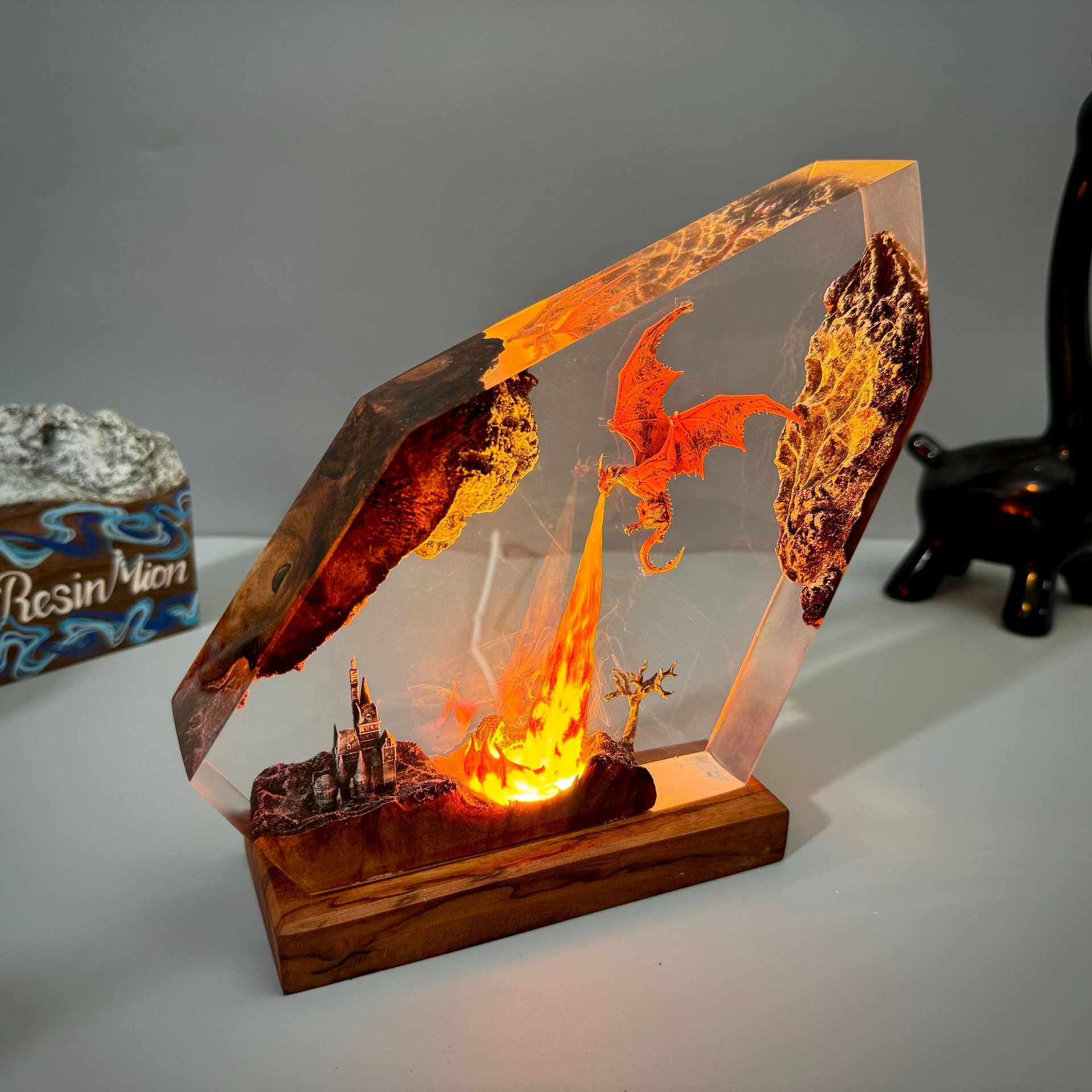 Handmade Dragon Resin Lamp - Zaloora